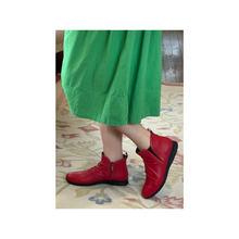 Load image into Gallery viewer, Hush Puppies Nerine Red
