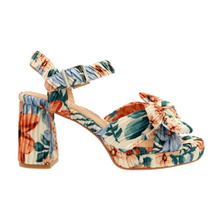 Load image into Gallery viewer, Bresley Sam Beige Floral
