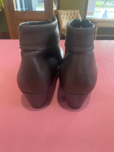 Pre-Loved Rieker Brown Boots Size 43