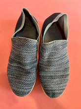 Load image into Gallery viewer, Pre-Loved Ziera Blue Shoes Size 45
