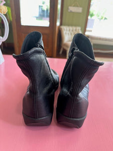 Pre-Loved Arcopedico Black Boots Size 42