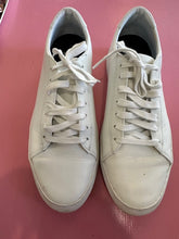 Load image into Gallery viewer, Pre-Loved Skechers Size UK9/AU11
