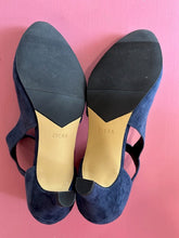 Load image into Gallery viewer, Pre-Loved Ziera Timon Size 43
