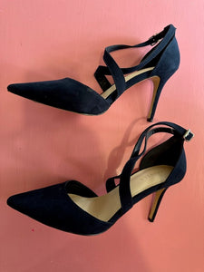 Pre-Loved Carvela Navy Heels Size 41