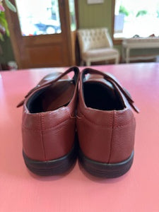 Pre-Loved Easy B Red Flats Size 9UK/AU11