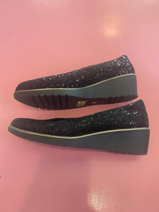 Pre-Loved D&J Sparkly Black Flats Size 42