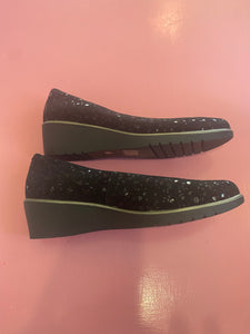 Pre-Loved D&J Sparkly Black Flats Size 42