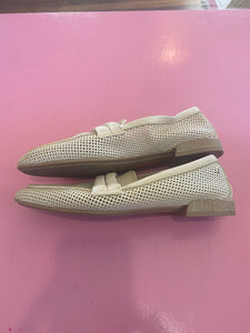 Pre-Loved Pikolinos Beige Loafers Size 42