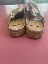 Load image into Gallery viewer, Pre-Loved Mollini Rose Gold Slides Size 42
