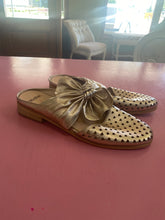 Load image into Gallery viewer, Pre-Loved Mollini Rose Gold Slides Size 42
