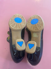 Load image into Gallery viewer, Pre-Loved John Fluevog Mantra Size AU11
