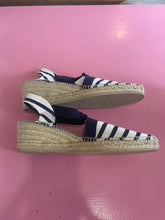 Load image into Gallery viewer, Pre-Loved Toni Pons Wedge Sandal Size 44/AU12
