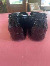 Load image into Gallery viewer, Pre-Loved Hush Puppies Meadow Size AU13
