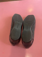 Load image into Gallery viewer, Pre-Loved Hush Puppies Meadow Size AU13
