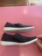 Load image into Gallery viewer, Pre-Loved Ziera Urban Navy Size 42FF
