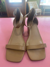 Load image into Gallery viewer, PL Torrid Tan Wedge Size 13WW
