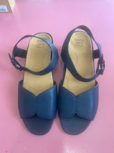 Load image into Gallery viewer, Pre-Loved Ziera Navy Sandals Size 44/AU12
