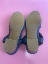 Load image into Gallery viewer, Pre-Loved Ziera Navy Sandals Size 44/AU12
