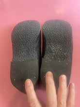 Load image into Gallery viewer, Pre-Loved Kumfs Flats Size 45
