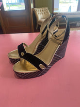 Load image into Gallery viewer, Pre-Loved Mimco Spliced Wedge Size 42
