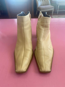 Pre-Loved Hispanitas Nude Boots Size 41